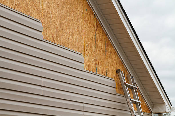 Professional Siding Installation technician working in Bendersville, PA
